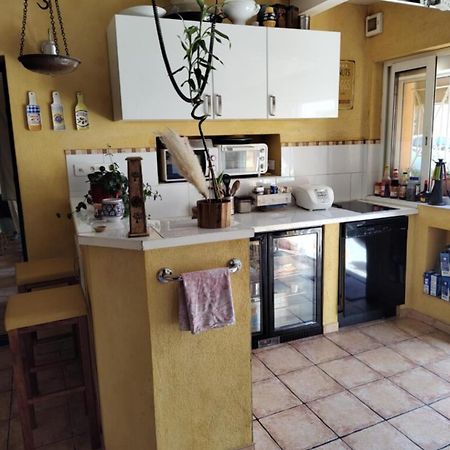 Dorm Hostel Camp Backpackers Марсель Экстерьер фото